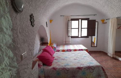 Cuevas la Chumbera - Photo 13