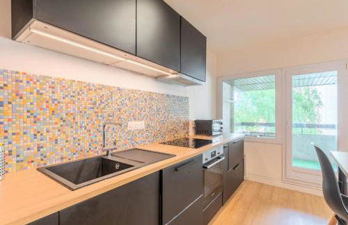 Spacious apartment with balcony and parking - Foto 8