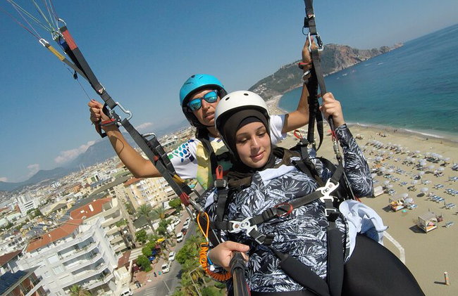 Aventura en parapente en tándem – ¡Vuela sobre las nubes! - Foto 6
