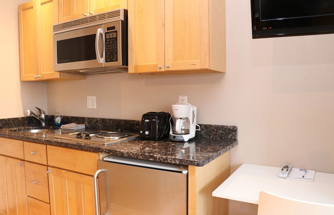 Maverick Suites at 402 Columbus Ave - Foto 32