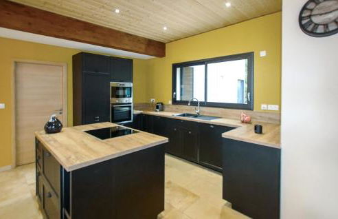 Awesome Home In Suze La Rousse - Foto 7