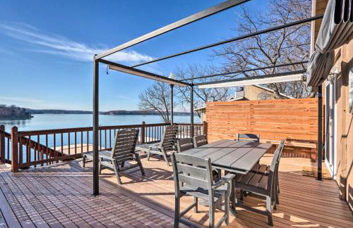 Lakefront Ozarks Home Deck and Boat Dock! - Foto 2