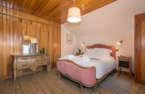 MontBlanc Alpine Ski & Sauna Retreat - Happy Rentals - Photo 12