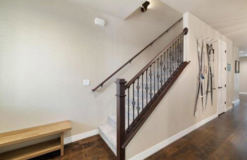 NEW! 5BR Family Retreat with Game Room, AC, Near Downtown Flagstaff & NAU - Foto 28