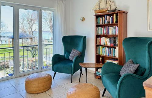 Ferienwohnung Residenz am See - exklusive Wohnung in erster Reihe mit Balkon und Seeblick - Photo 4