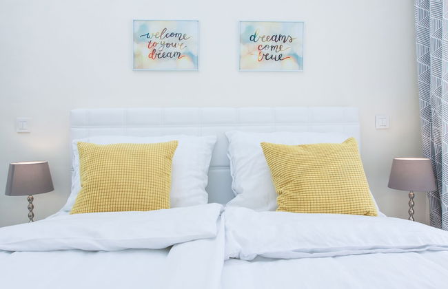 Luxury Main Square Apartments - Photo 3