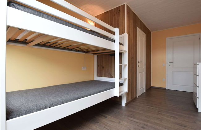 Superb Villa With a Large Garden - Photo 6