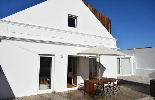 Fisherman's House - a boat ride from Lisbon - Photo 2