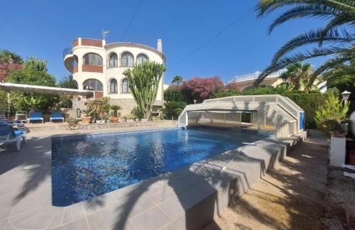 Chalet Los Almendros con piscina privada - Photo 1