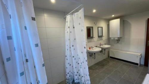 Monteurwohnung in Hohenstadt A8, ULM, GUENSTIG, WIFI, SMART TV - Foto 3, Shower