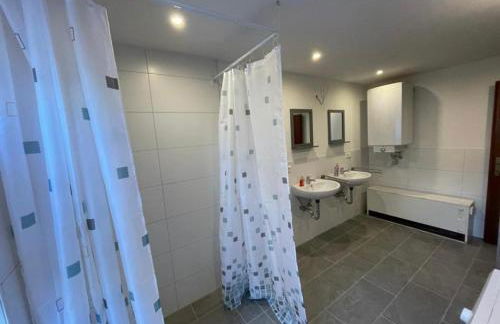 Monteurwohnung in Hohenstadt A8, ULM, GUENSTIG, WIFI, SMART TV - Foto 3