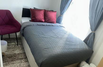 Spacious 2B Apt Zone 2 sleeps 4 F5 - Photo 6