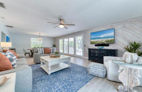 Enchanting Juno Beach Home! Sleeps 8! - Photo 11