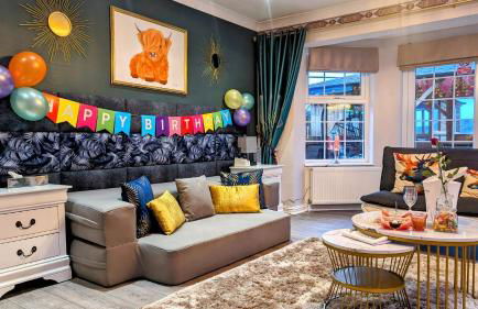 FINN VILLAGE "Raspberry Cottage" Private Garden, 6-seater HOT TUB, Firepit & Pizza Stove - Foto 16