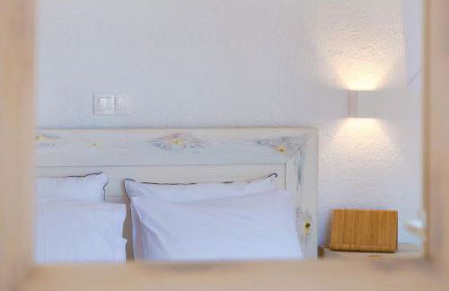 Pahivouni Studios & Suites - Photo 46