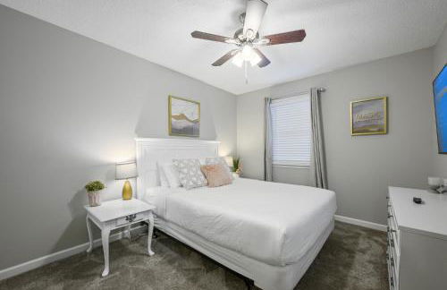 Lots of Hot Spots & Activities Near This Townhome - Foto 2