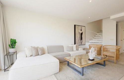 Townhouse in first line beach, Bahia de Marbella, Marbella - Photo 28