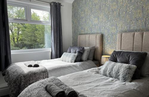 Modernised central Wigan townhouse sleeps up to 6 - Foto 27