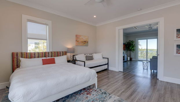 Spindrift House by Brightwild Huge Pool Dock - Foto 5, Habitación