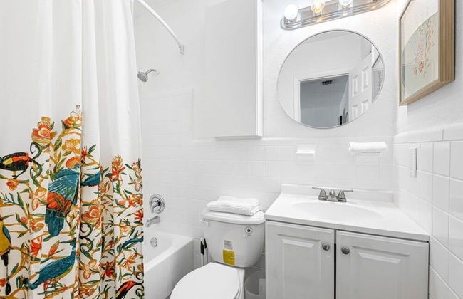 Lovely 2 BR Condo in Sailboat Bend - Photo 22