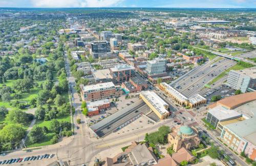 OSU and Short North 4 Bedroom Patio and Garage with EV - Foto 49