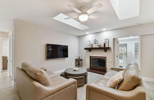 Red Royalty Pool, King Bed, Yard - Foto 23