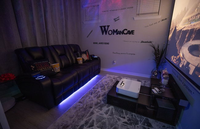 Brand New Modern Pet Friendly Zen Home W/ Private Home Theater & Hot Tub! 2 Bedroom Home by RedAwning - Photo 26