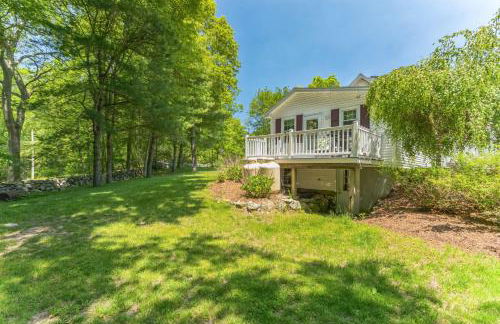 Cozy Bungalow Just Minutes from Mystic, Westerly Beaches, Boating and Casinos! bungalow - Foto 17