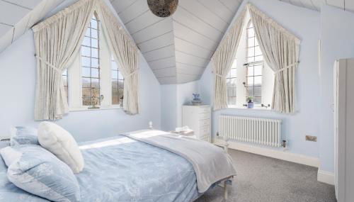 The Old Abbey Farmhouse - Stay at Quarr Abbey Monastery - Pet-Friendly Farmhouse with History & Countryside Views, surrounded by woodland & nature - Foto 3