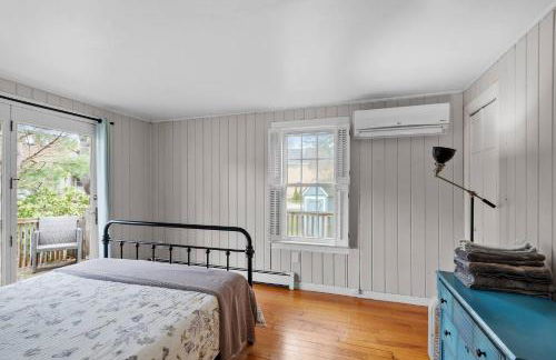 Charming Kennebunk Cape - Walk to Dock Square! - Foto 28