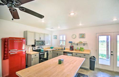 Peekaboo Water Views Lake O the Cherokees Cabin - Foto 6