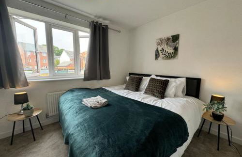 Bolehyde House, Sleeps 6, 3 Bedrooms, North Swindon location, Parking - Foto 4