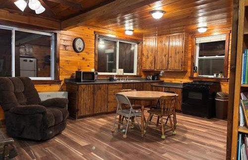 Cute 3 bedroom cabin on a farm - Foto 6