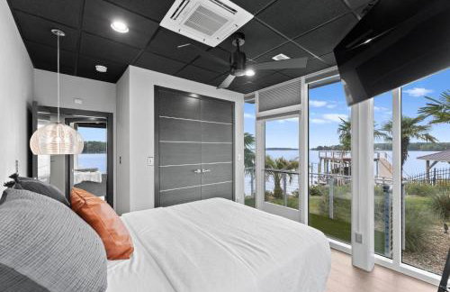 The Glass Mansion w/Optional Boat Rental - Foto 13