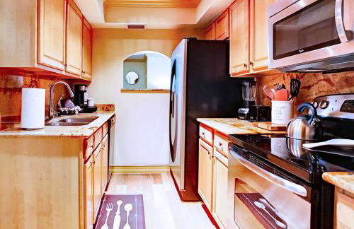 On The Water! Sleeps 12! 2 King Masters, Golf, Fishing, Bbq, Pool, Spa, Pvt Yard - Foto 32