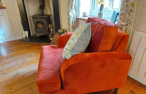 Puzzle Cottage, Quirky Dales Cottage for 2 - Photo 5