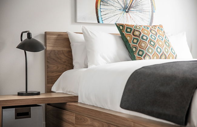 Domicile Suites at Marina SLU - Photo 11