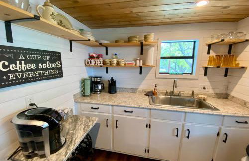 Away at the River - Foto 31