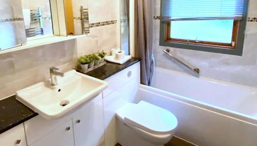 Beech Lodge 5 Hot Tub - Photo 3