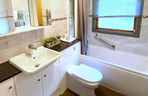 Beech Lodge 4 Hot Tub - Photo 2