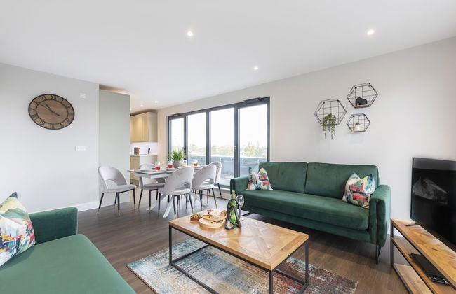 Elliot Oliver - Stunning 3 Bedroom Penthouse With Large Terrace And Parking - Photo 3