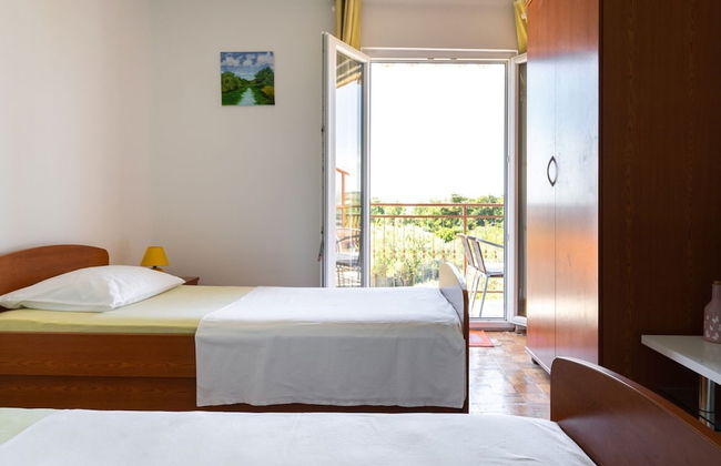 Simplistic Apartment in Rogoznica near Sea Beach - Foto 2