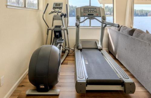 Lakefront Villa with 180 degree view private dock and boats - Foto 63