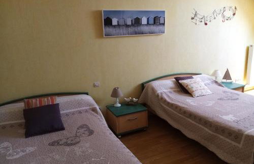 Gîte rénové en campagne, 3 ch., terrain 5000m², proche randonnées et Le Mans ! - Foto 19