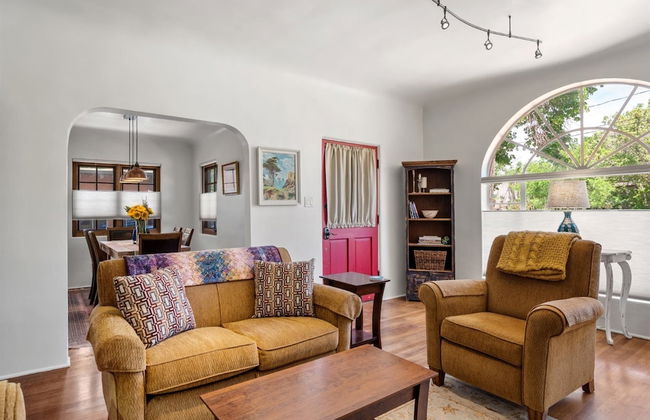 Casa O'keeffe - Five-minute Walk to The Plaza, Quiet Neighborhood, Comfort and Convenience - Foto 13