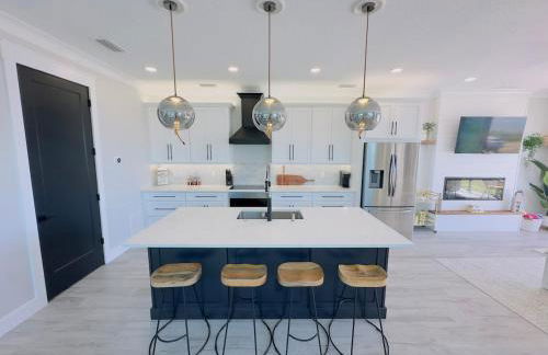 The C House - Photo 15