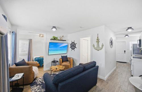 107-Waterfront-Walk to beach-Lovely - Foto 6