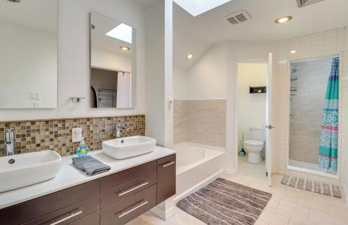 Hot Tub, Sauna and Game Room Spacious Poconos Gem! - Foto 11