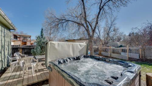 Loveland Home with Private Hot Tub and Wood Fireplace! - Foto 2