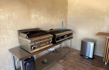 Superbe Mas Provençal rénové avec piscine, billard et climatisation à Paradou - Foto 16